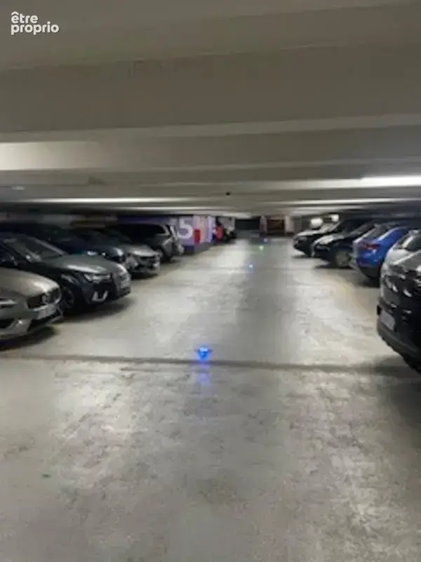 Parking à PARIS-3E