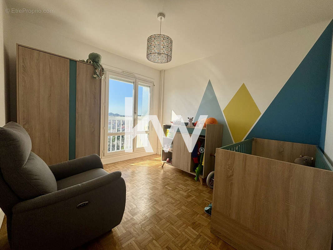 Appartement 78 m² à Saint-Etienne  - photo 6
