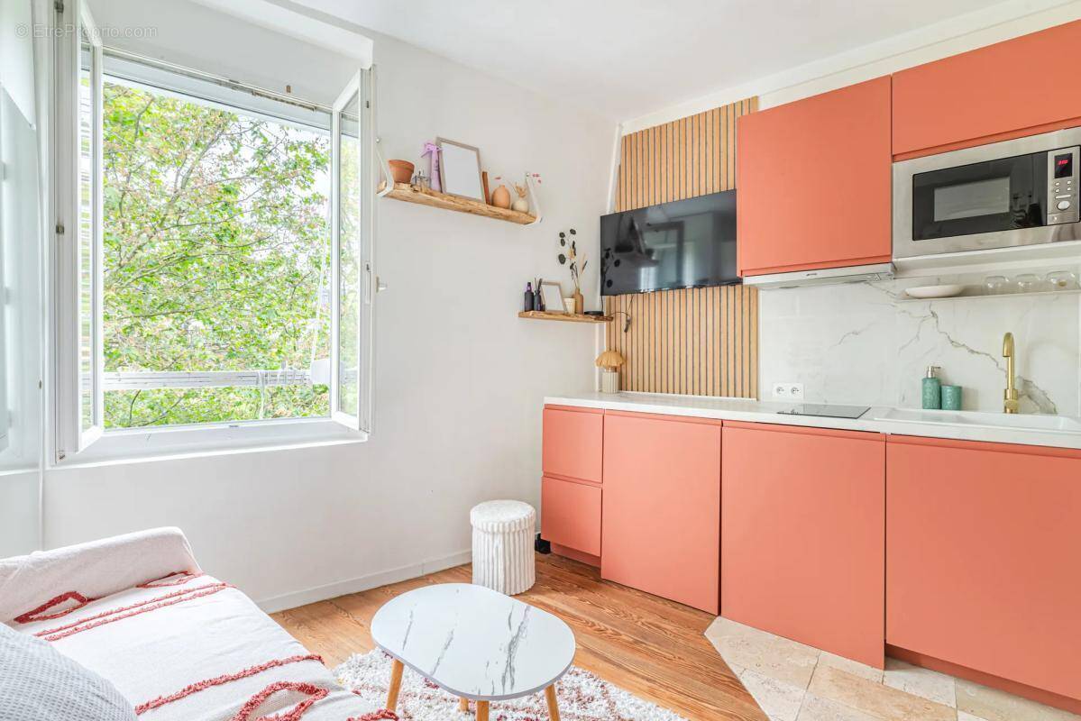 Appartement à PARIS-10E