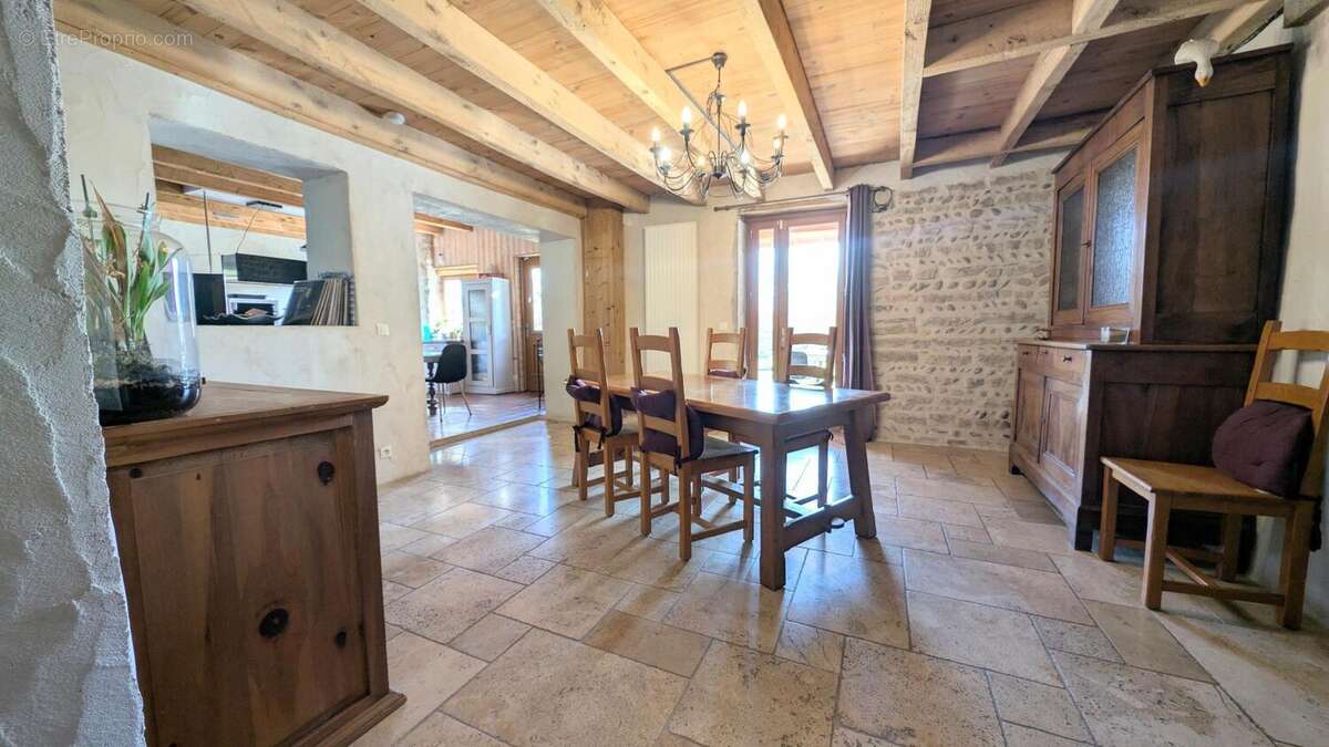 Photo 2 - Maison à BOURG-EN-BRESSE