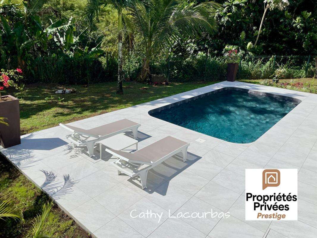 Maison à PETIT-BOURG