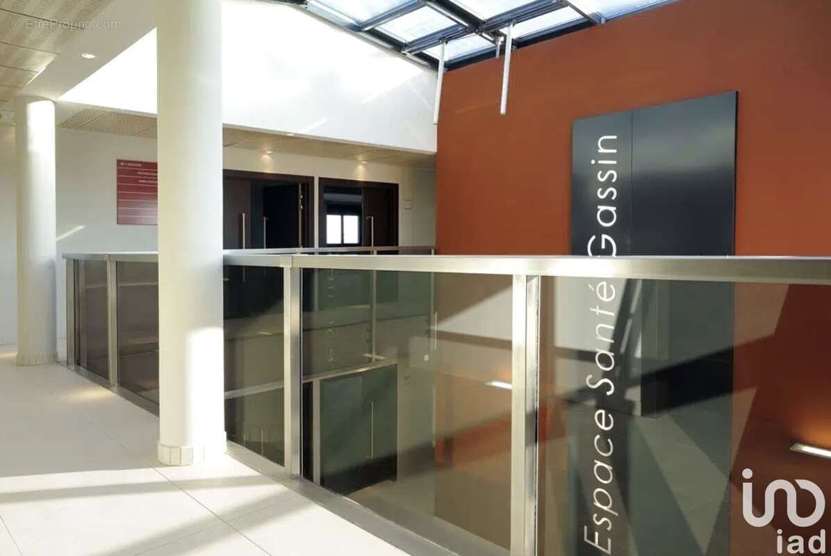 Photo 4 - Commerce à GASSIN