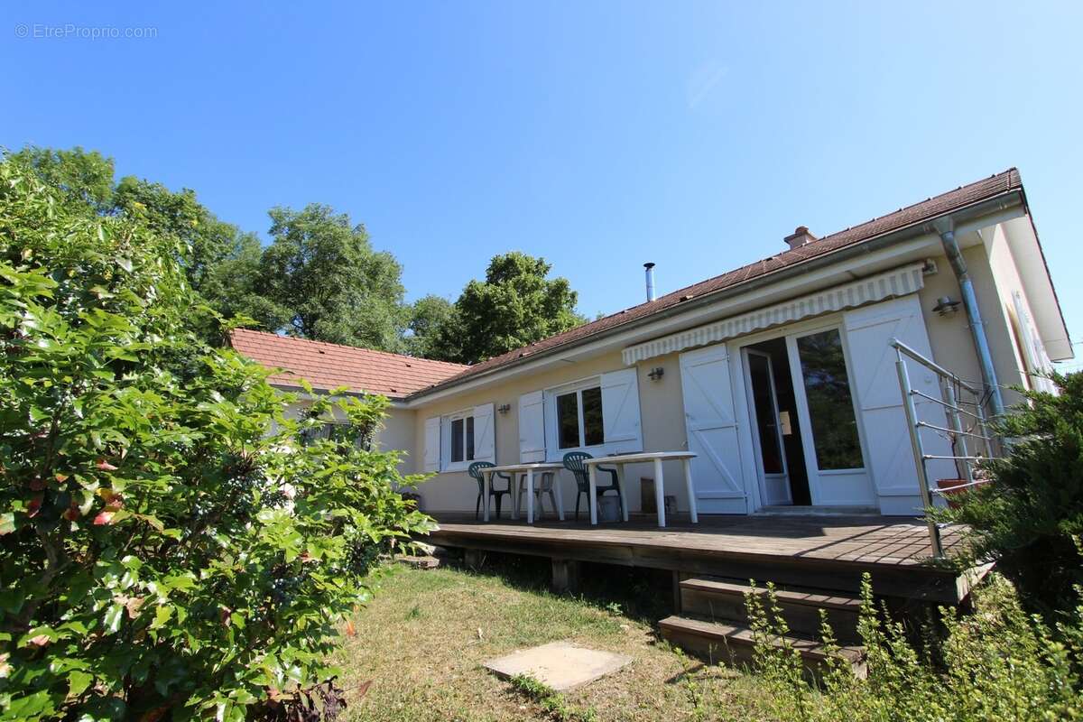 Maison à SAINTE-MARIE-SUR-OUCHE