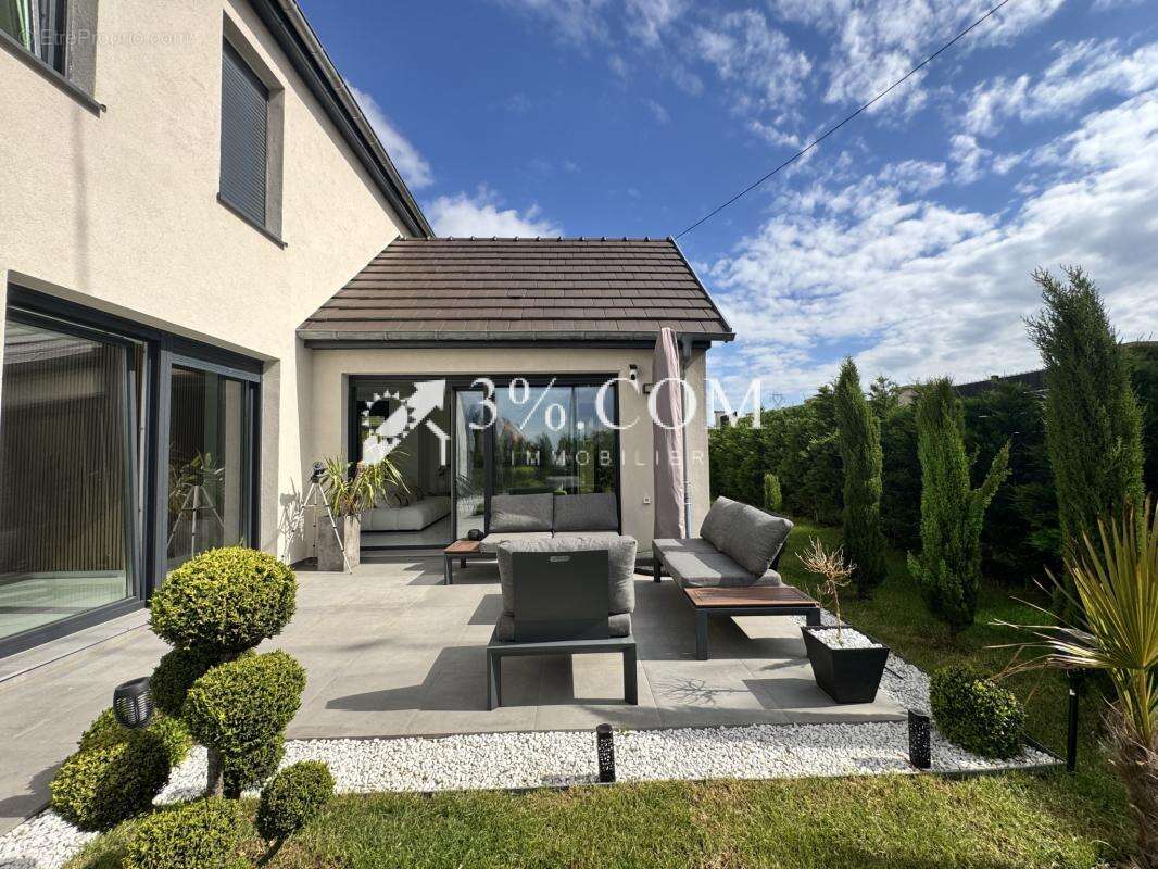 3%COM Belle maison d'architecte de 2022 à BERSTETT - photo 5