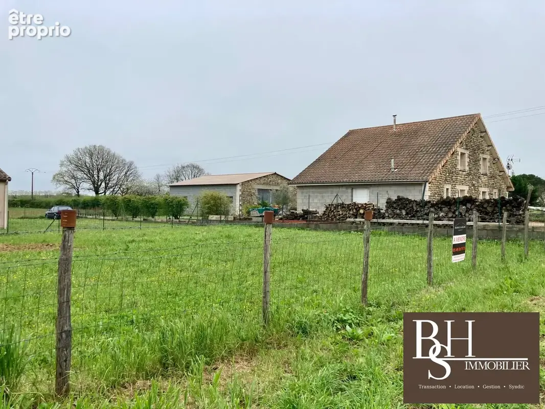 Terrain 400 m² à vendre à Latille (86190) - photo 2