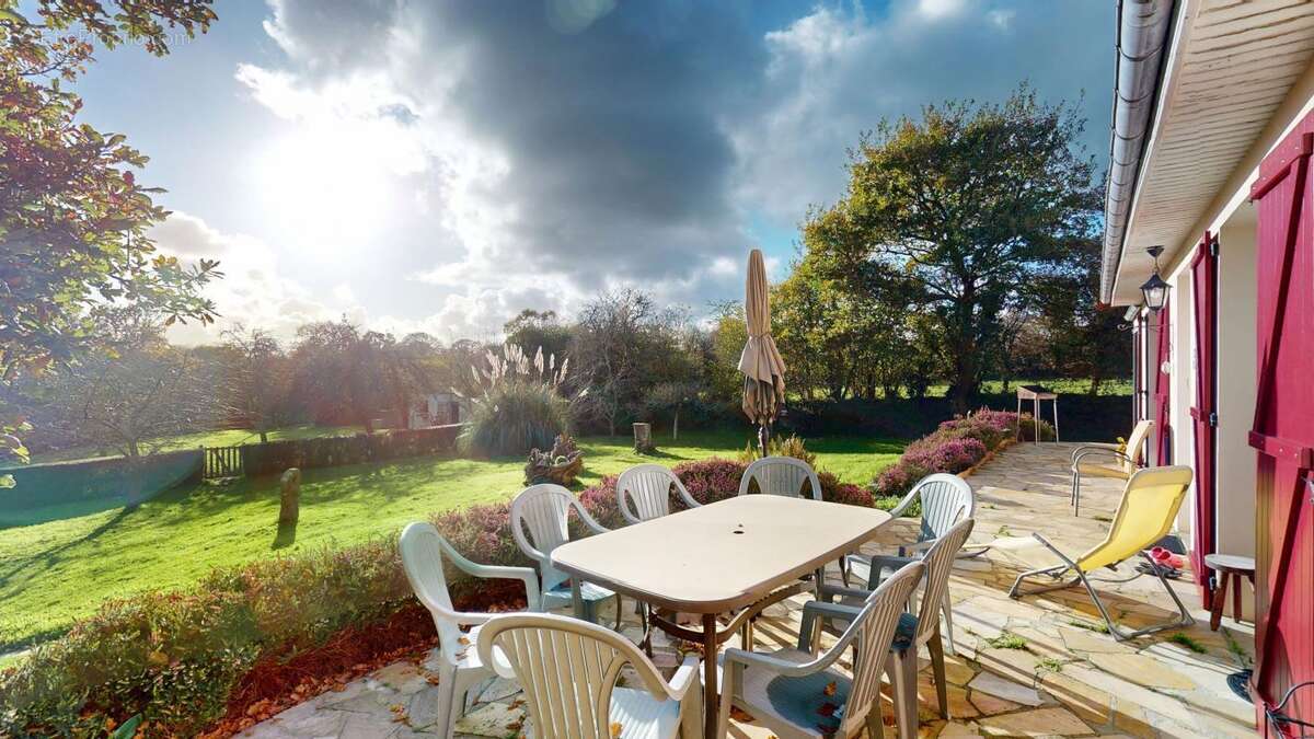 Maison à BEAUMONT-HAGUE