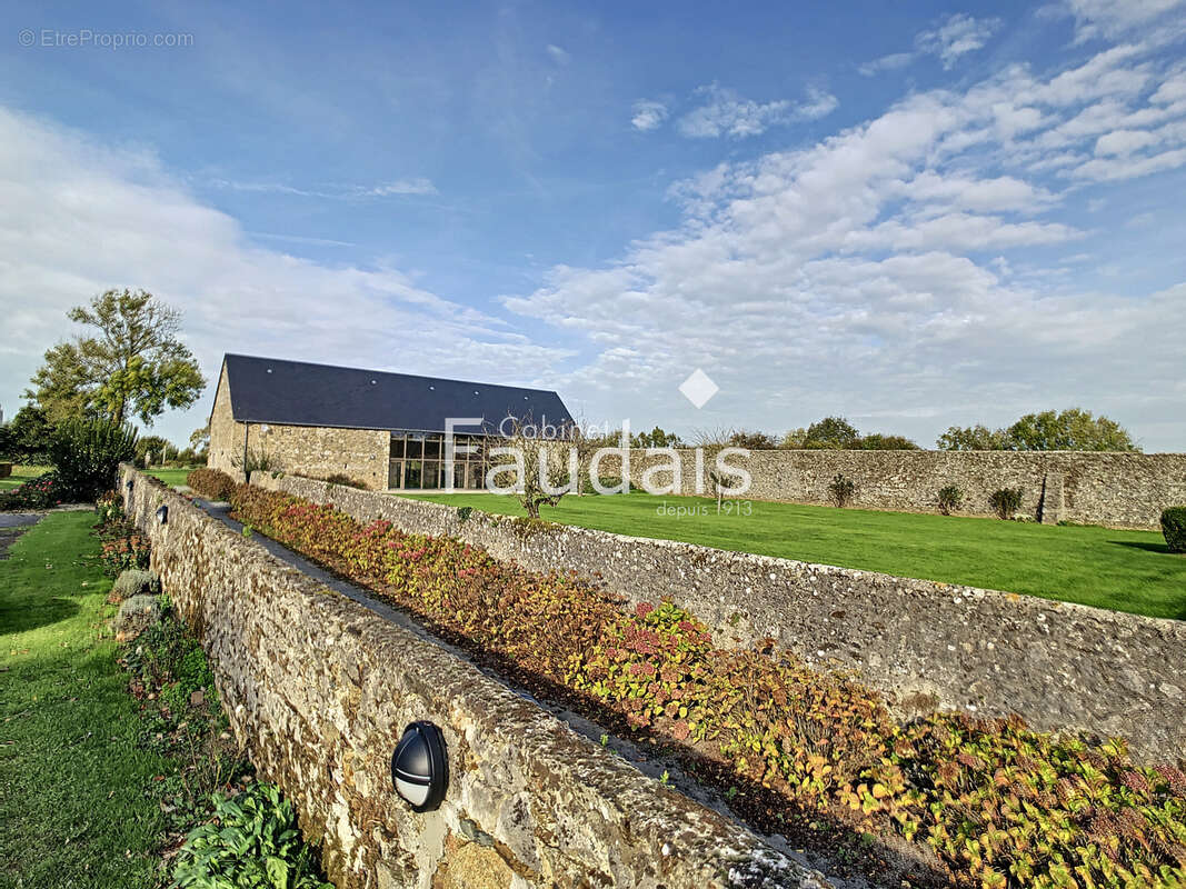 Maison à AGON-COUTAINVILLE