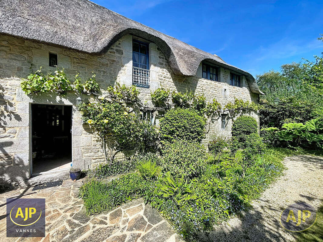 Maison à LOCQUELTAS