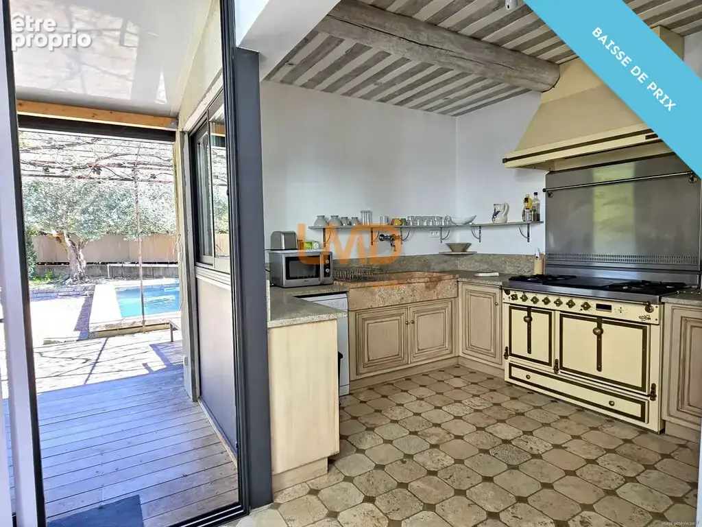 Propriété avec 2 habitations, piscine et dépendances - photo 4