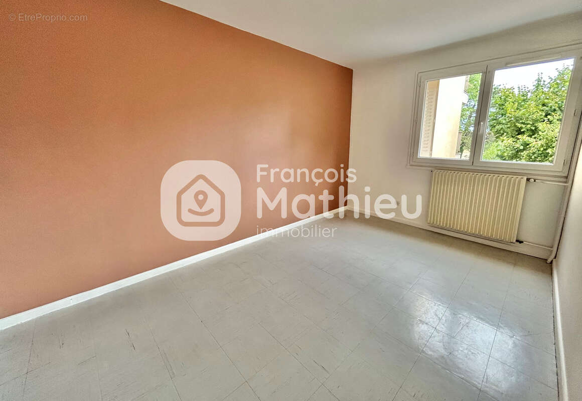 Villars-les-Dombes  - Appartement T2 d'environ 47m2 avec balcon et cave. - photo 7