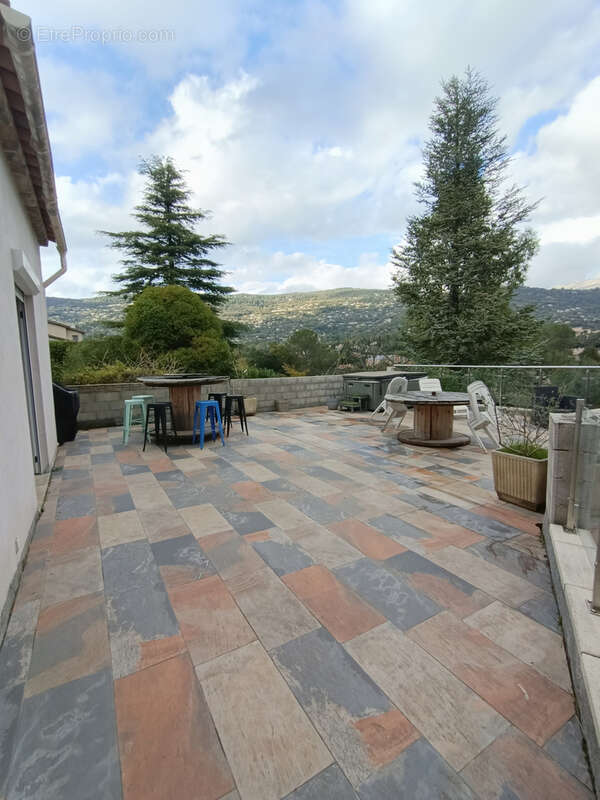 Maison à PEYMEINADE