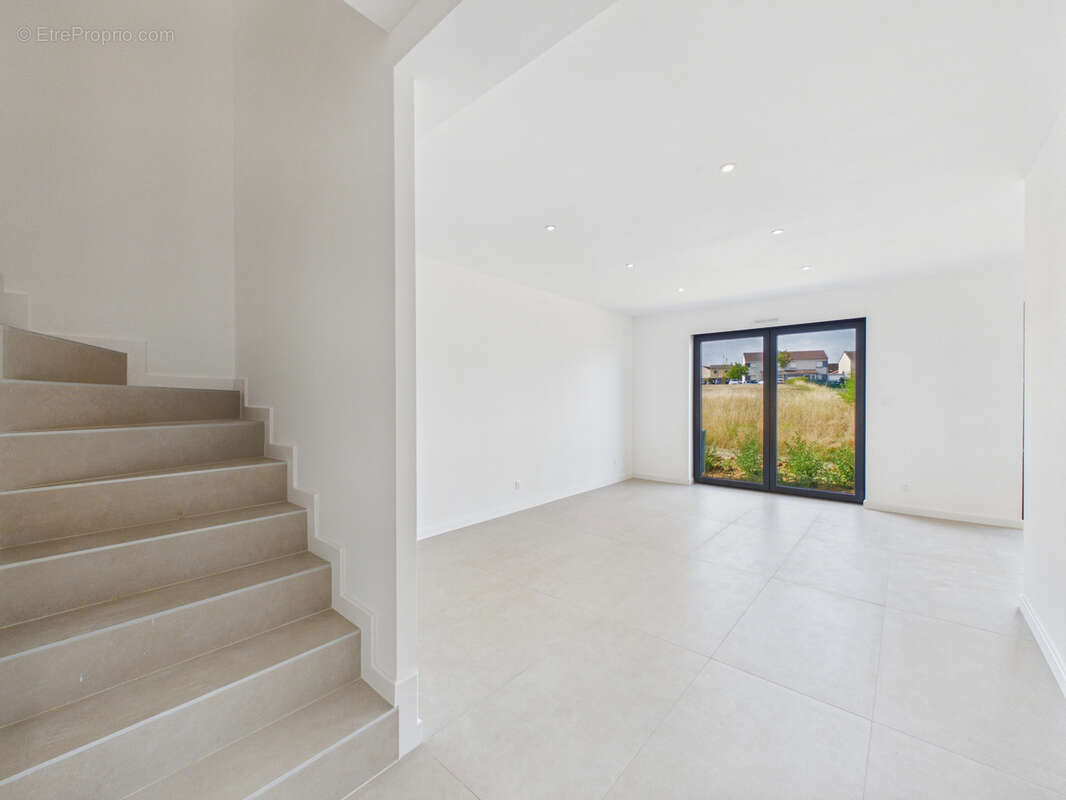 Magnifique Maison Neuve 105 m2- 3 Ch/Garage/Ste Marie-aux-chênes - photo 2