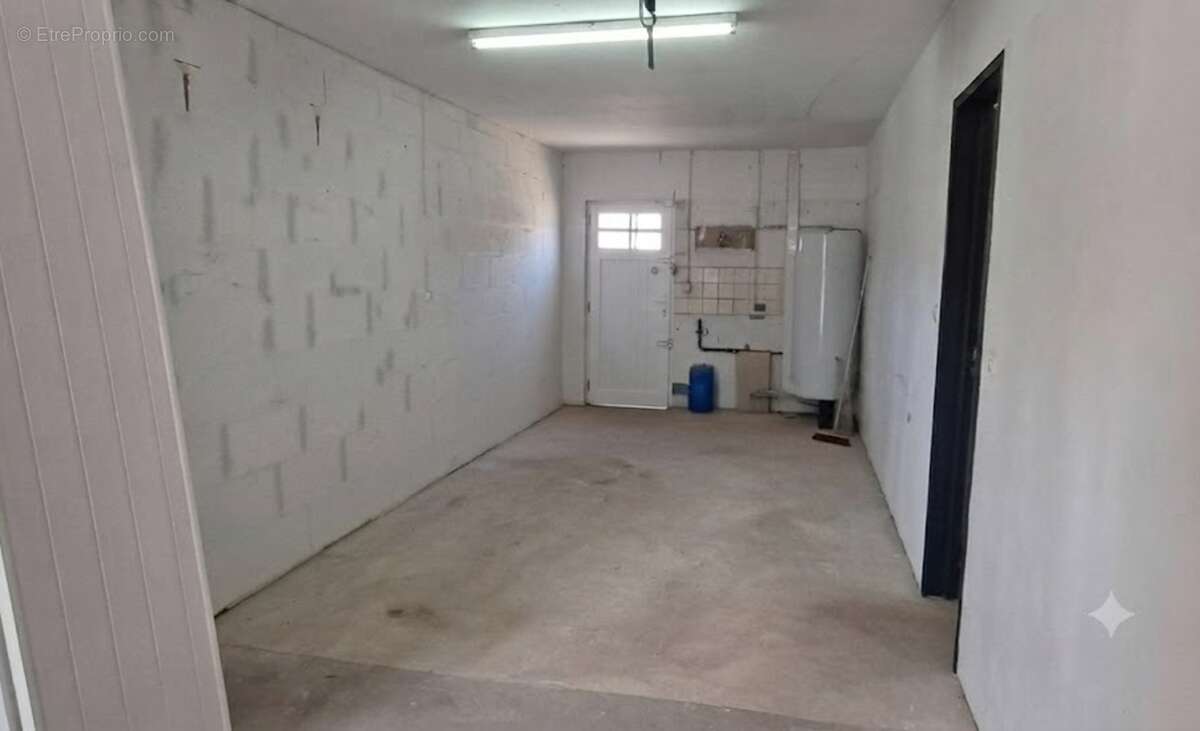 Maison à vendre 4 pièces plain pied (16) LA COURONNE, 4 chambres et terrain - photo 10