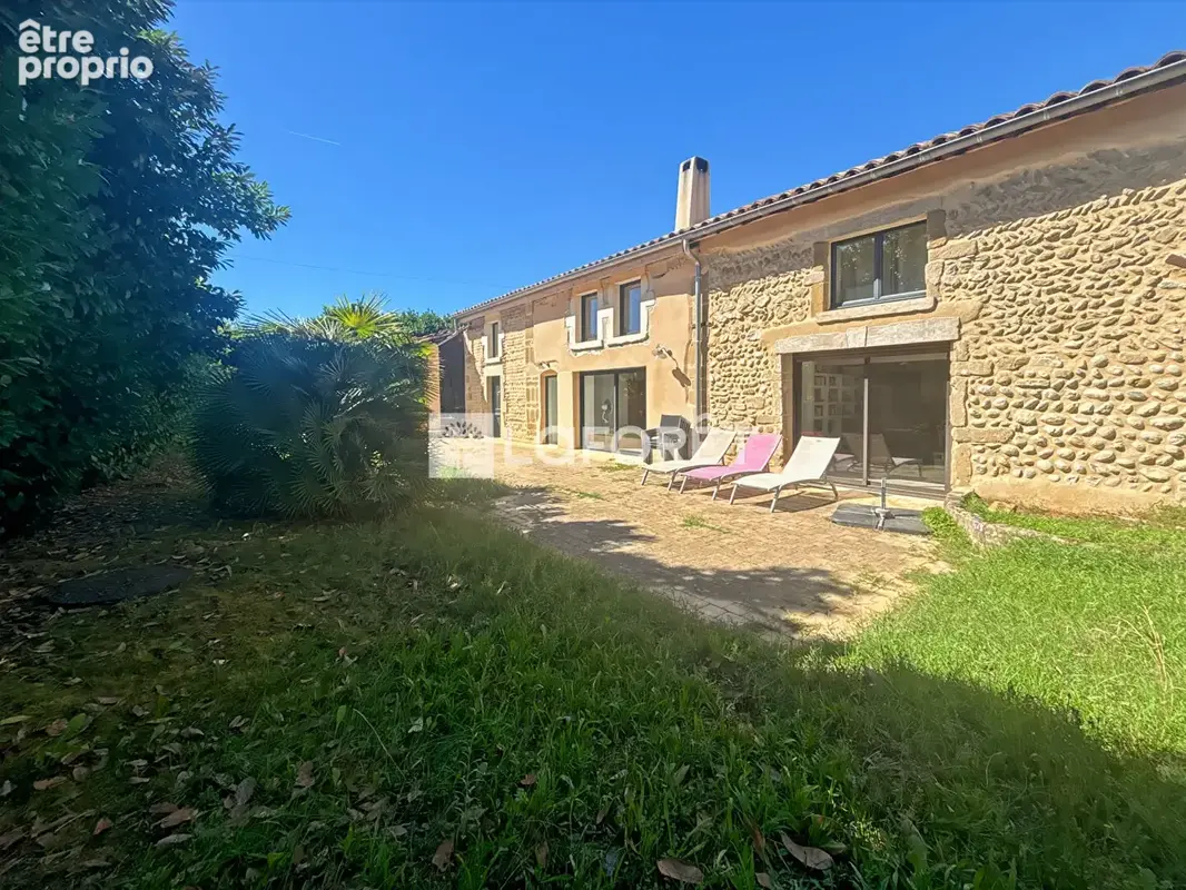 Photo Maison à Chateauneuf-Sur-Isere au prix de 550 000€