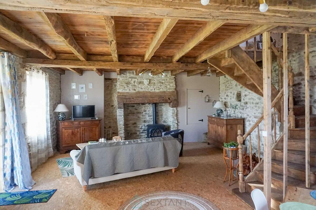 Superbe corps de ferme en pierre niché au coeur du paisible et pittoresque parc naturel du Périgord vert. - photo 17