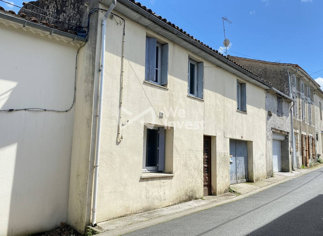 Maison à SAINT-MARTIN-LACAUSSADE