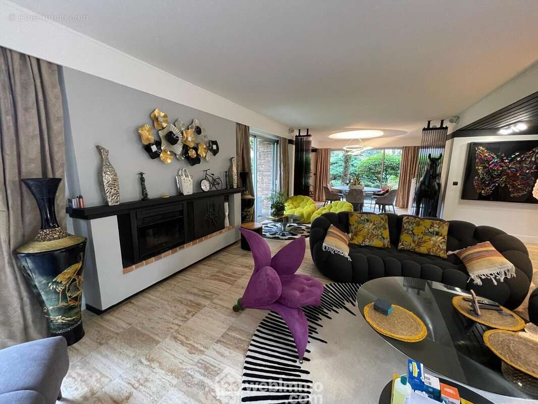 Maison 308 m² à Cuts  - photo 19