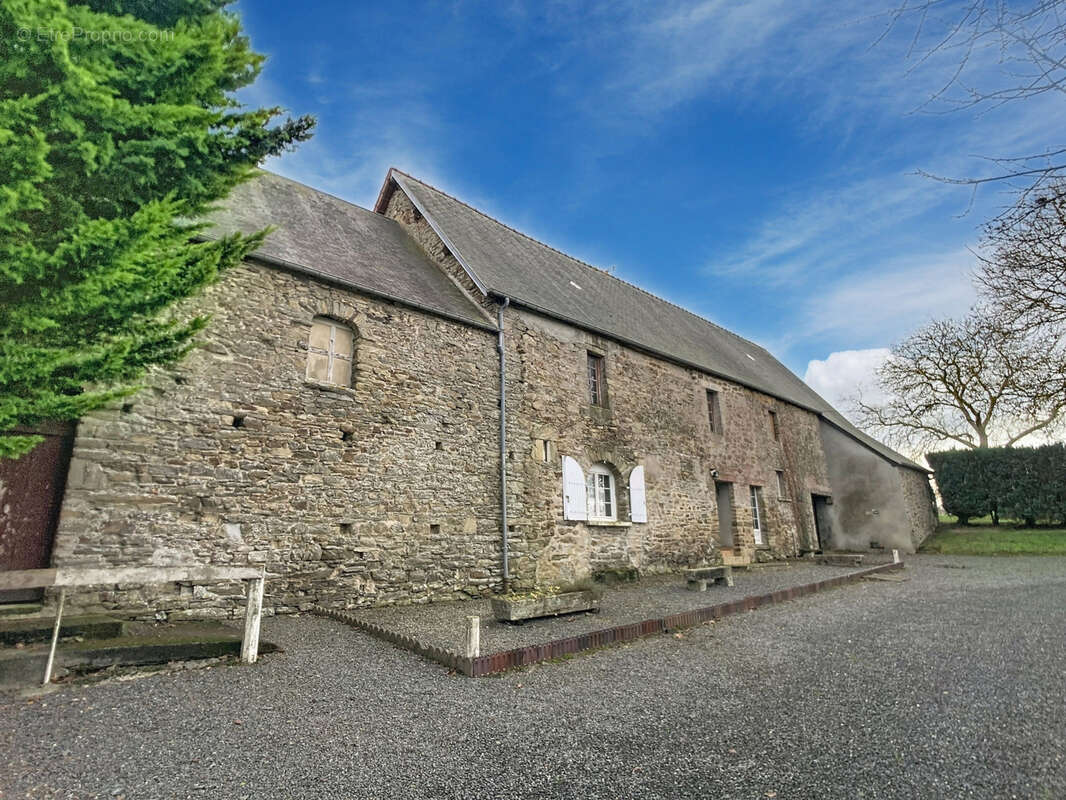 Maison à SAINT-GEORGES-MONTCOCQ