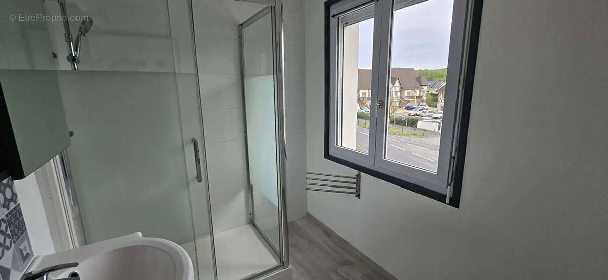 Appartement à LES DAMPS