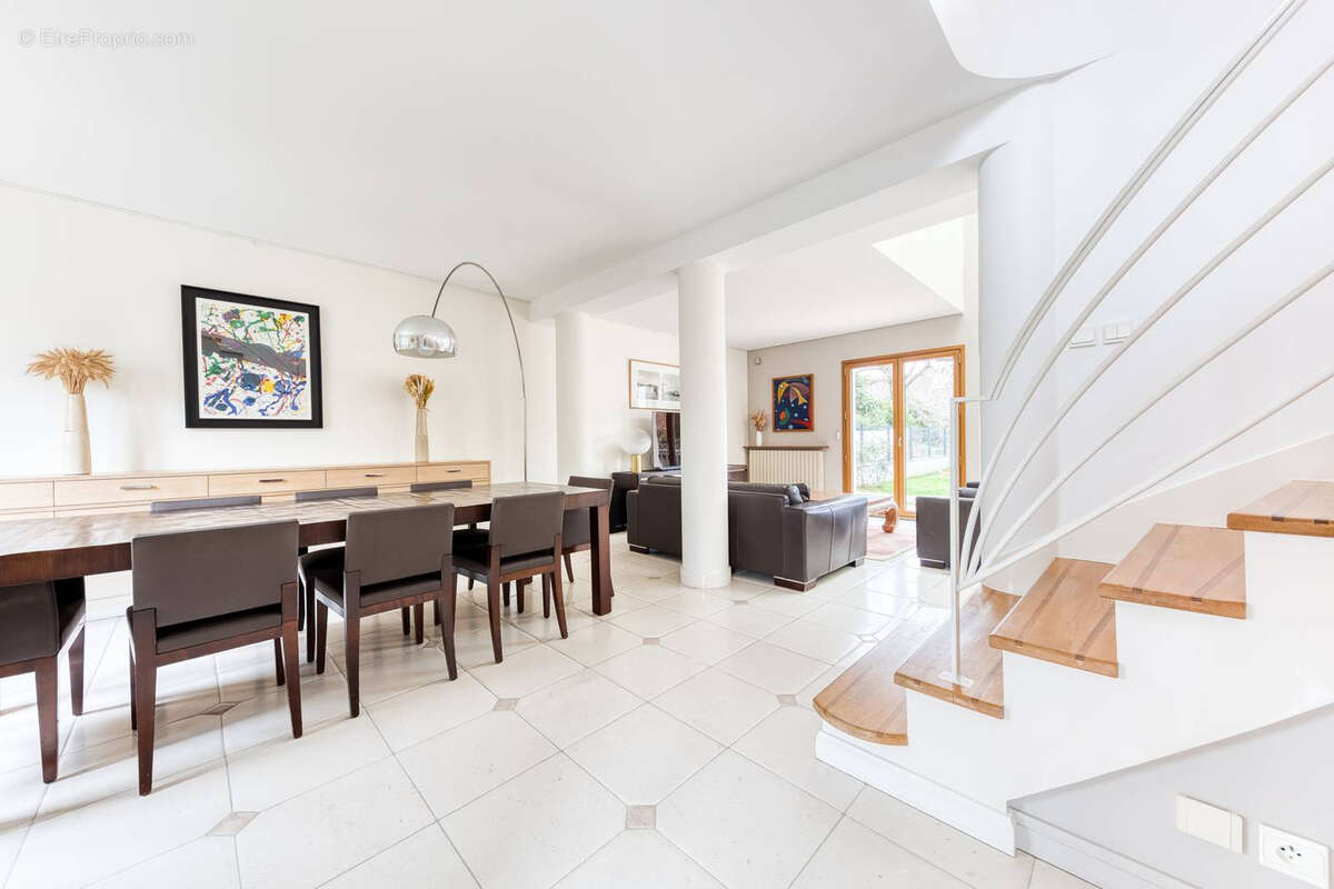 Maison à PONTAULT-COMBAULT