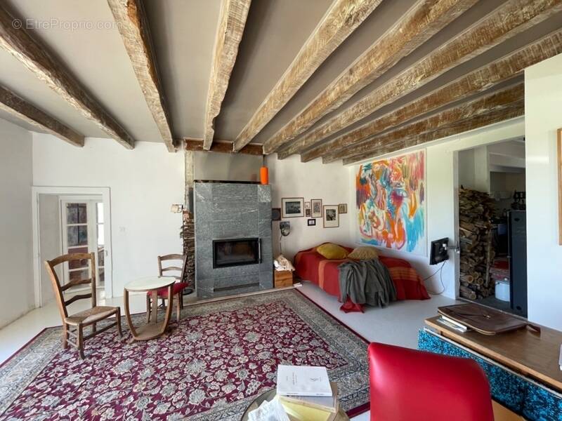 Maison à SAINT-JUNIEN