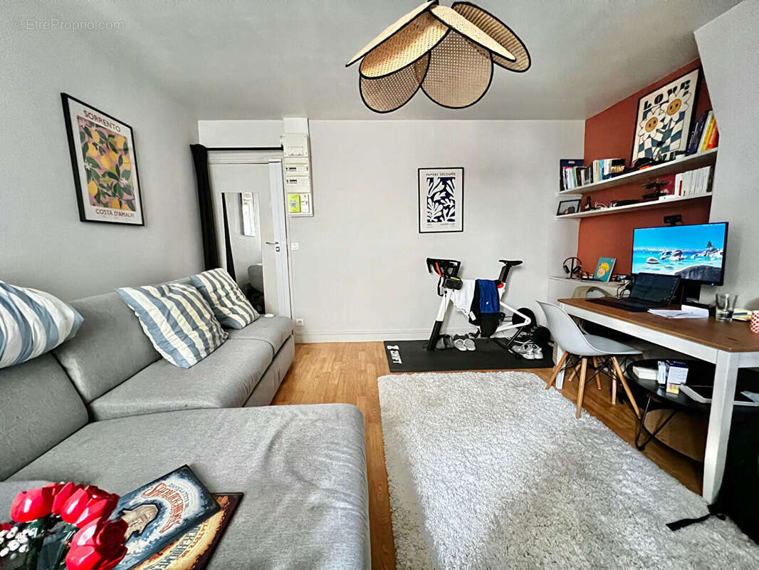 Appartement à PARIS-17E