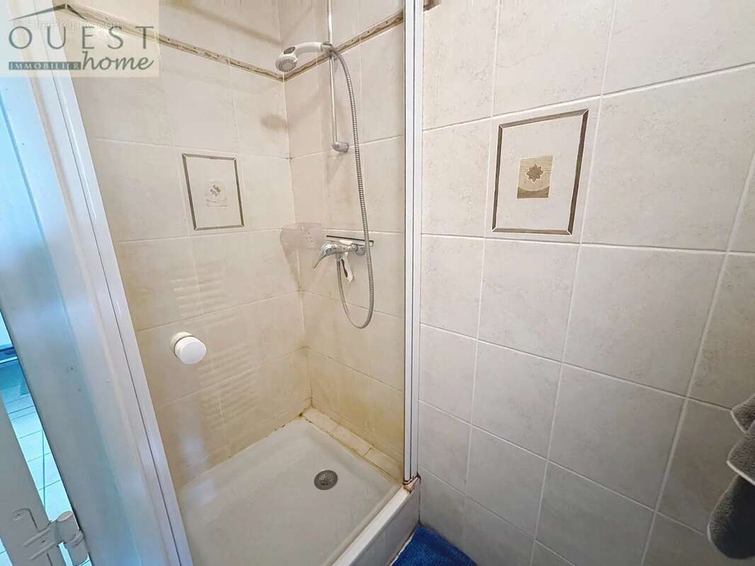 Appartement à CHARBONNIERES-LES-BAINS
