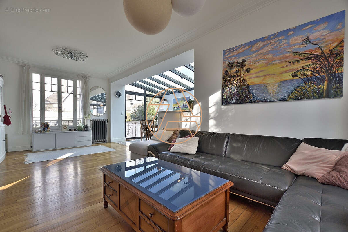 Maison à SAINT-MAUR-DES-FOSSES