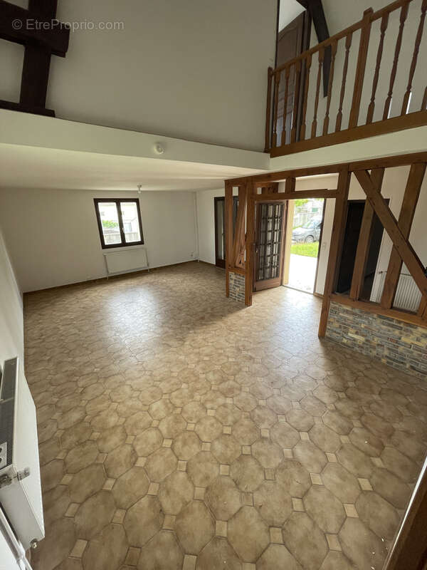 Maison à SAINT-JULIEN-LES-VILLAS