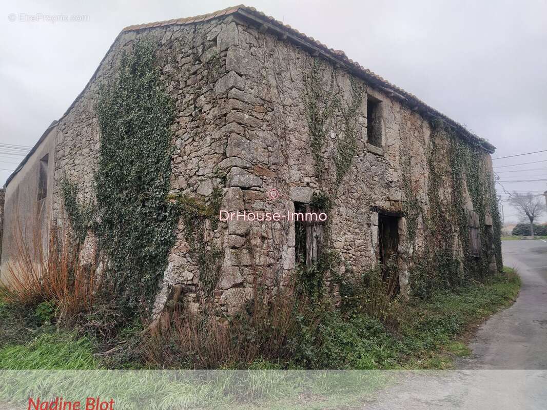 Maison 85 m² à Getigne  - photo 7