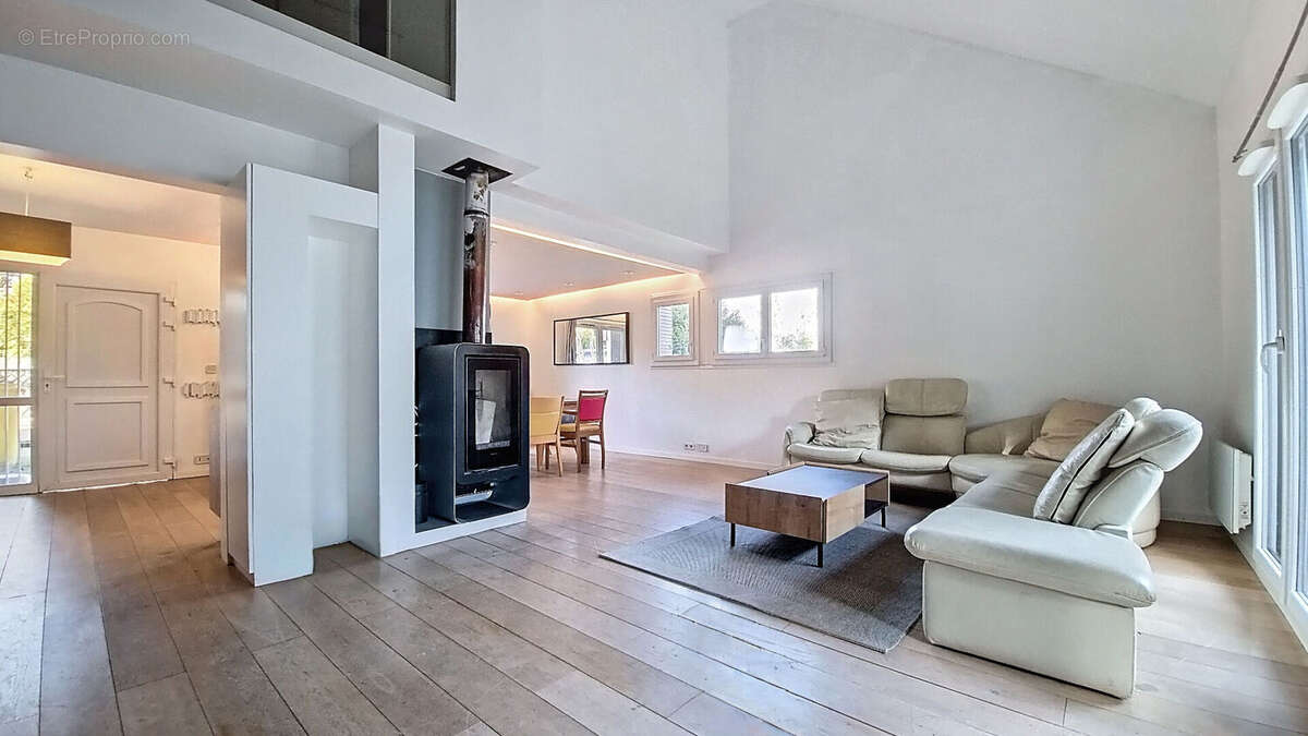 Maison à LIMEIL-BREVANNES