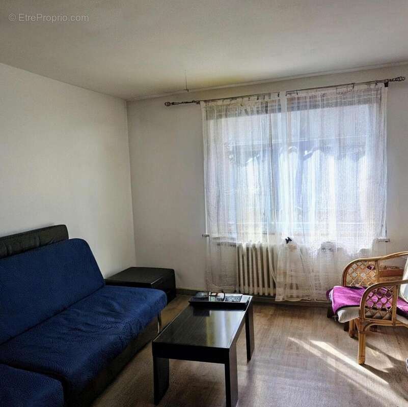 SALON  - Maison à PLEDELIAC