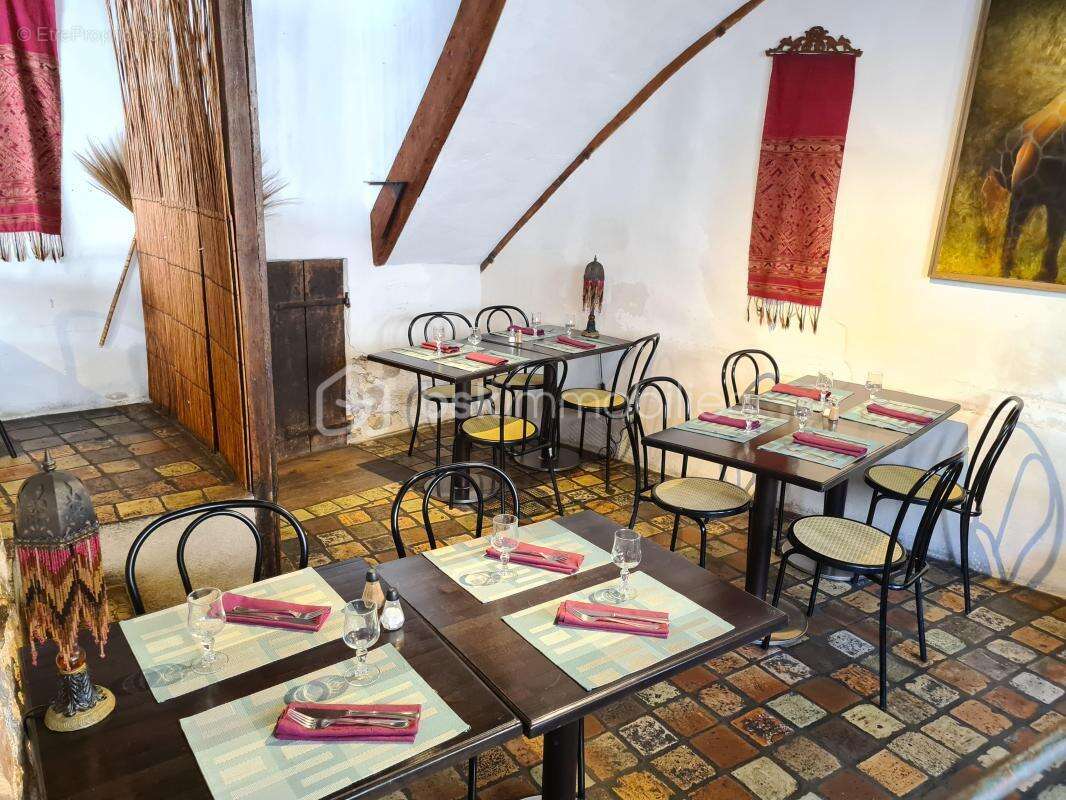 Commerce à CHAMARANDE