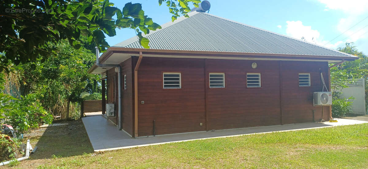 Maison à CAPESTERRE-BELLE-EAU