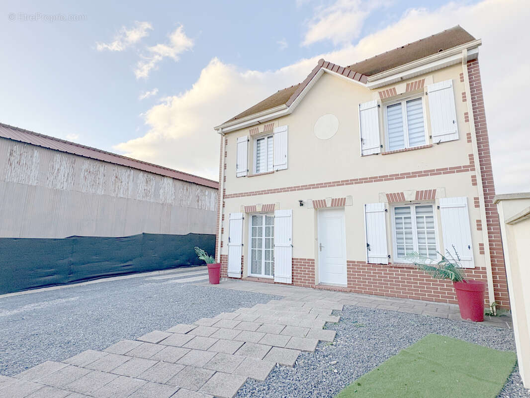 Maison à SAINT-CREPIN-IBOUVILLERS