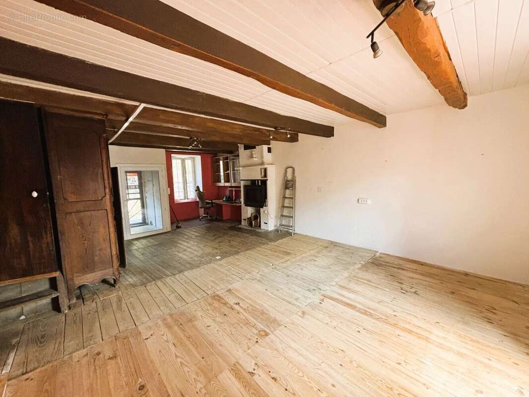 Maison à LESPINASSIERE