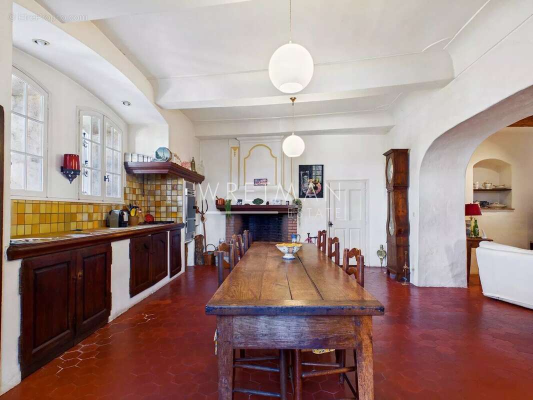 Maison à ROQUEBRUNE-SUR-ARGENS