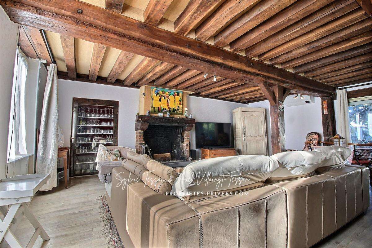 Maison à SAINT-LYE-LA-FORET