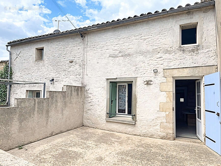 Maison à SURGERES