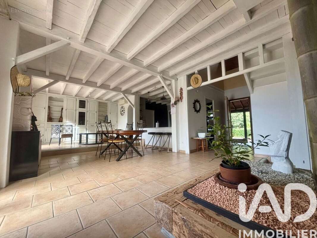 Maison 200 m² à Serres-Castet  - photo 8
