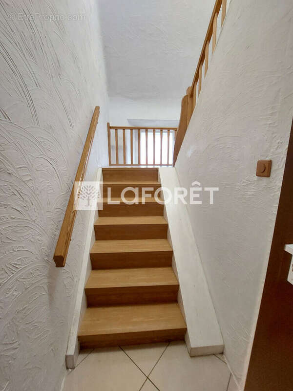 Appartement à AUDUN-LE-TICHE