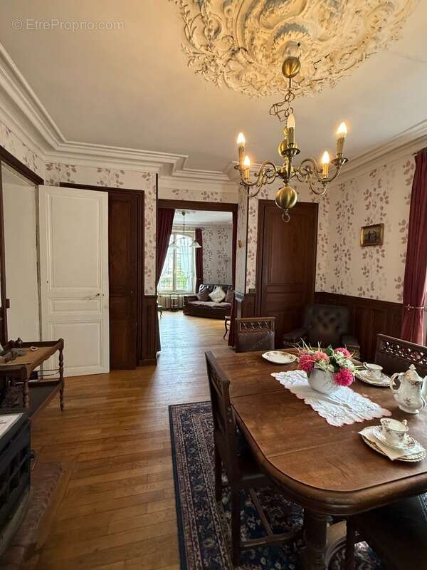 Maison à CUZION