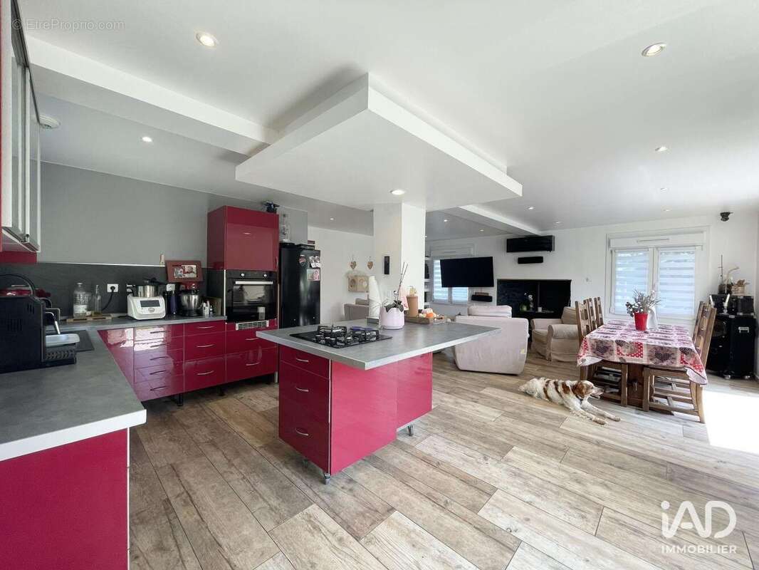 Maison 134 m² à Camiers  - photo 3