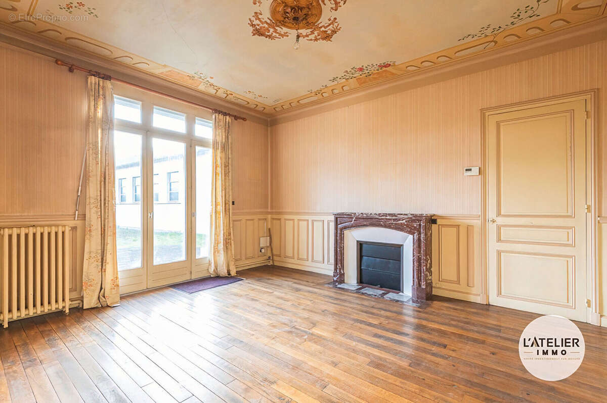 Maison à GUIGNICOURT