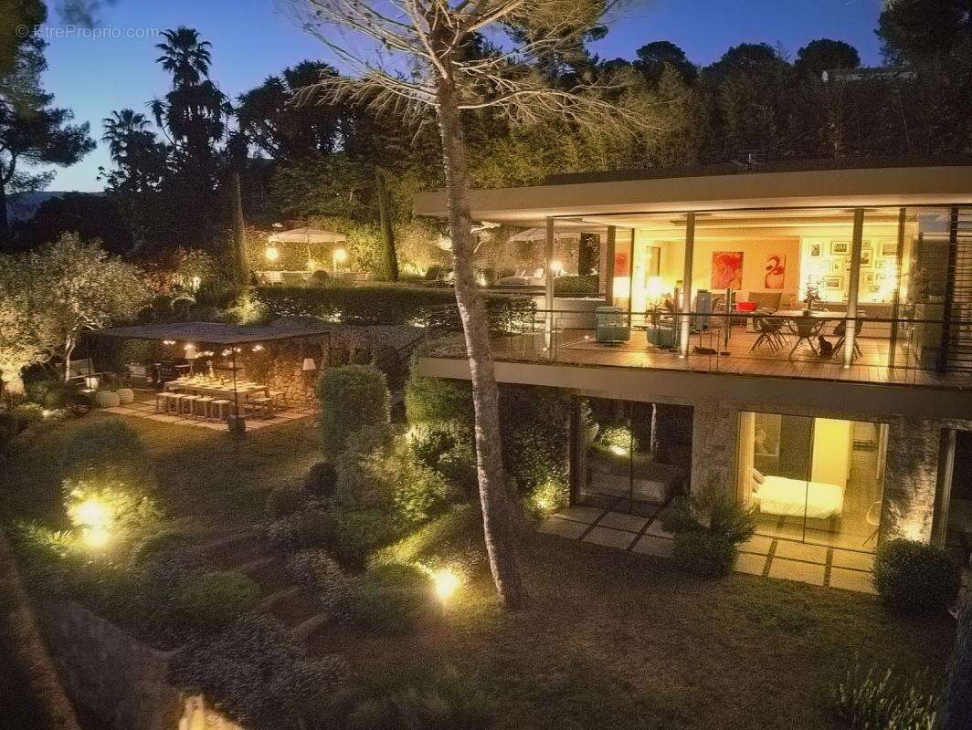 Maison à MOUGINS