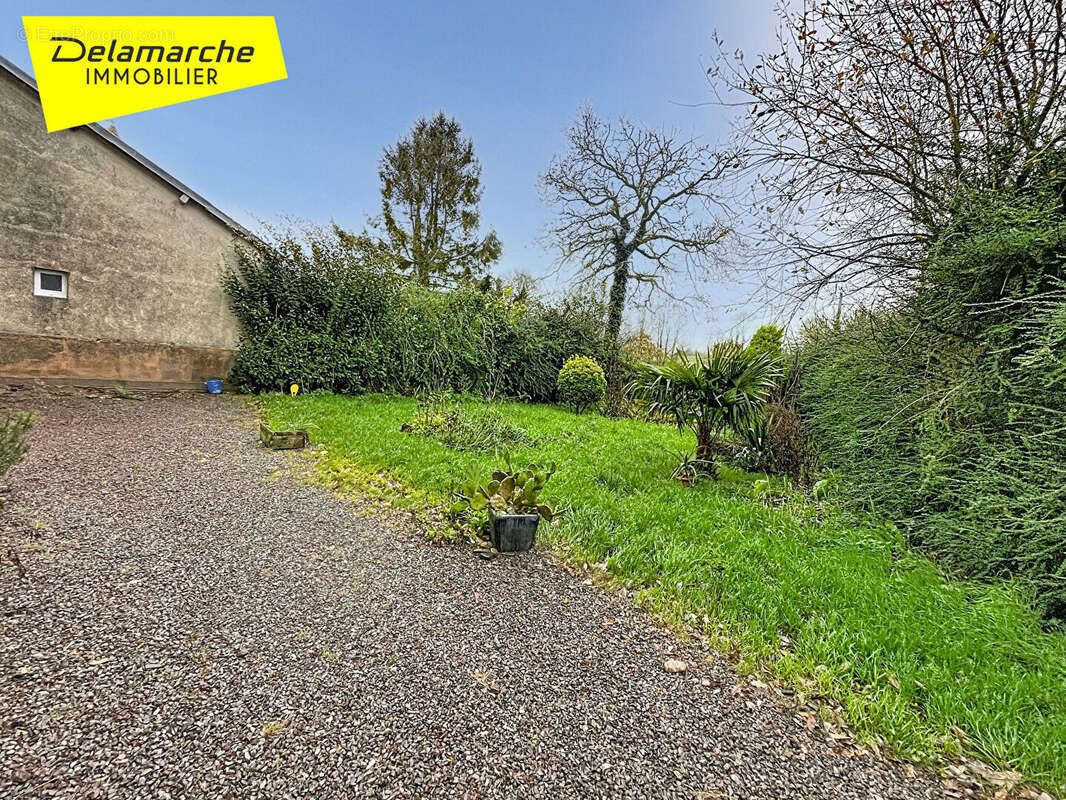 Maison à SAINT-SAUVEUR-LENDELIN