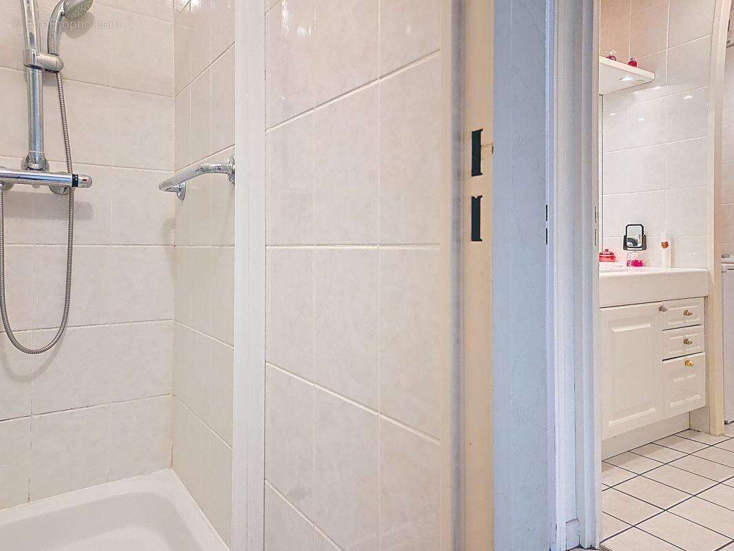 Appartement - 3 Chambres - 2  Balcons - 2 Caves - Garage possible en sus - Proche toutes commodités - photo 26