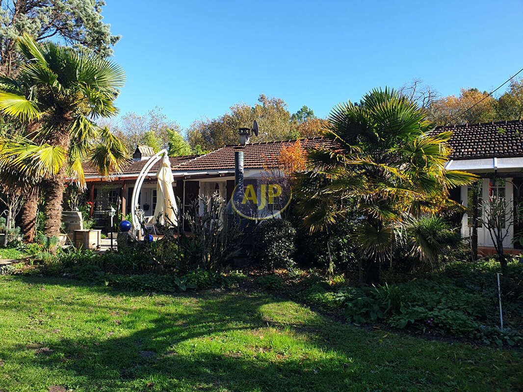 Maison à VENDAYS-MONTALIVET