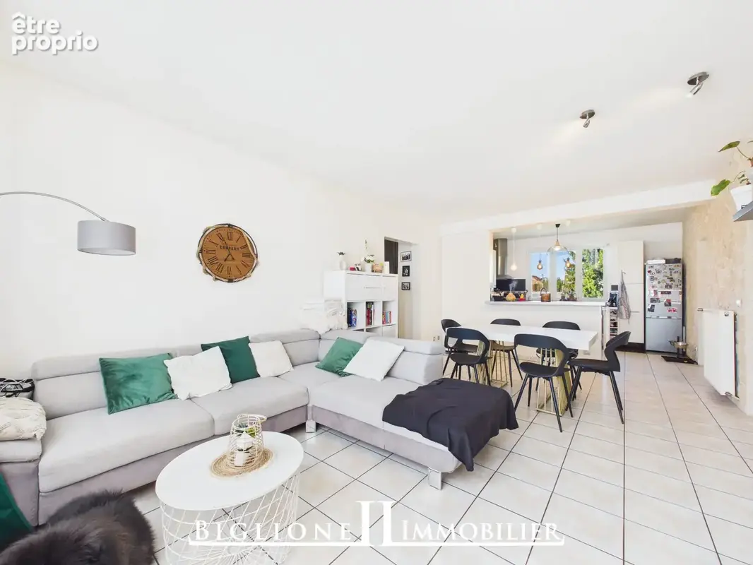 Appartement 80 m² à Montfermeil  - photo 2
