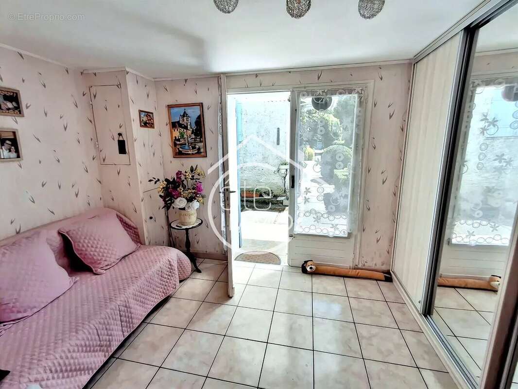 Maison à MOULEYDIER